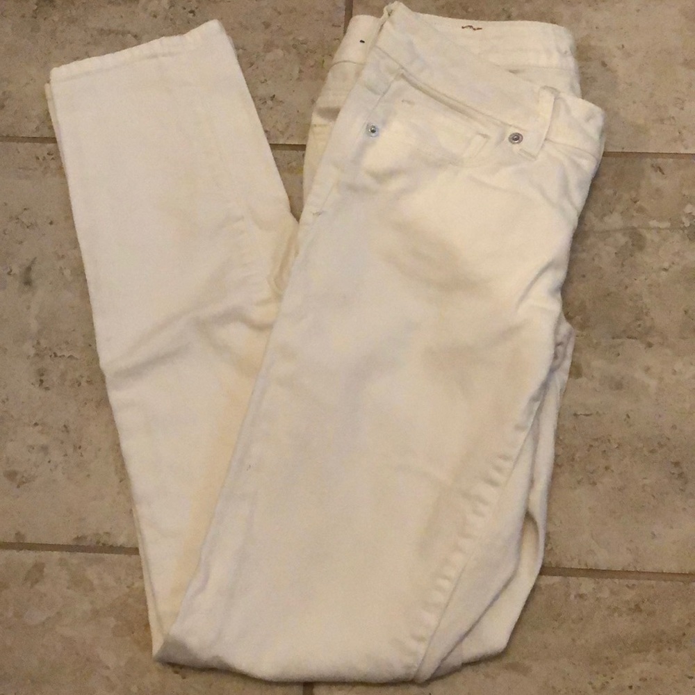 50.White skinny jeans